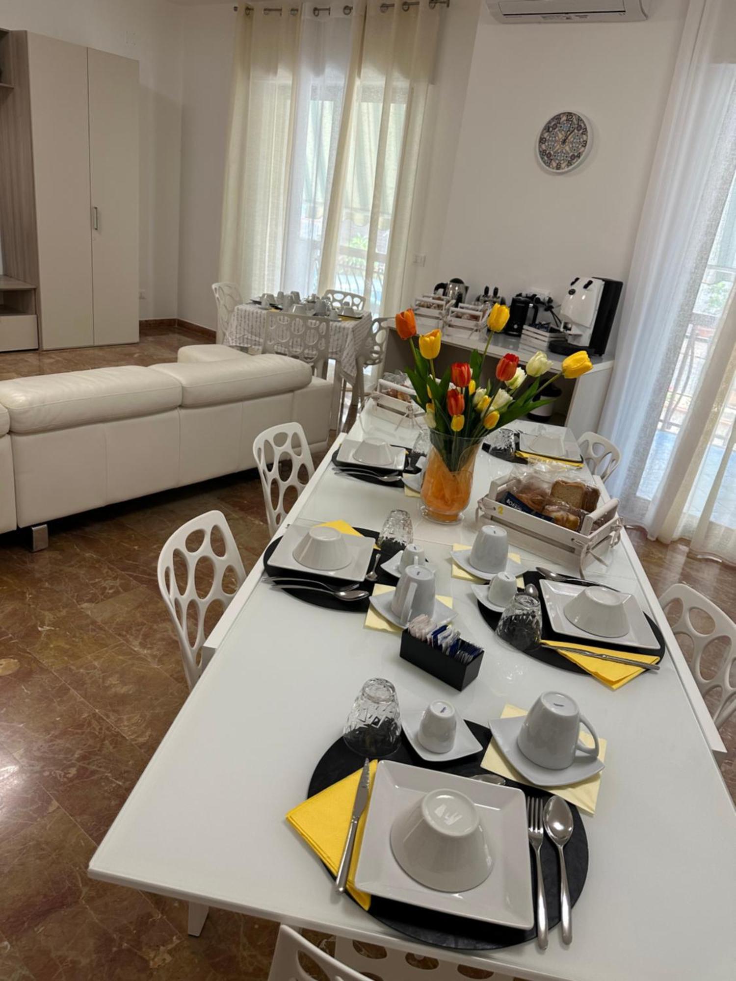 Bnb Nuova Vita Paola Exteriör bild