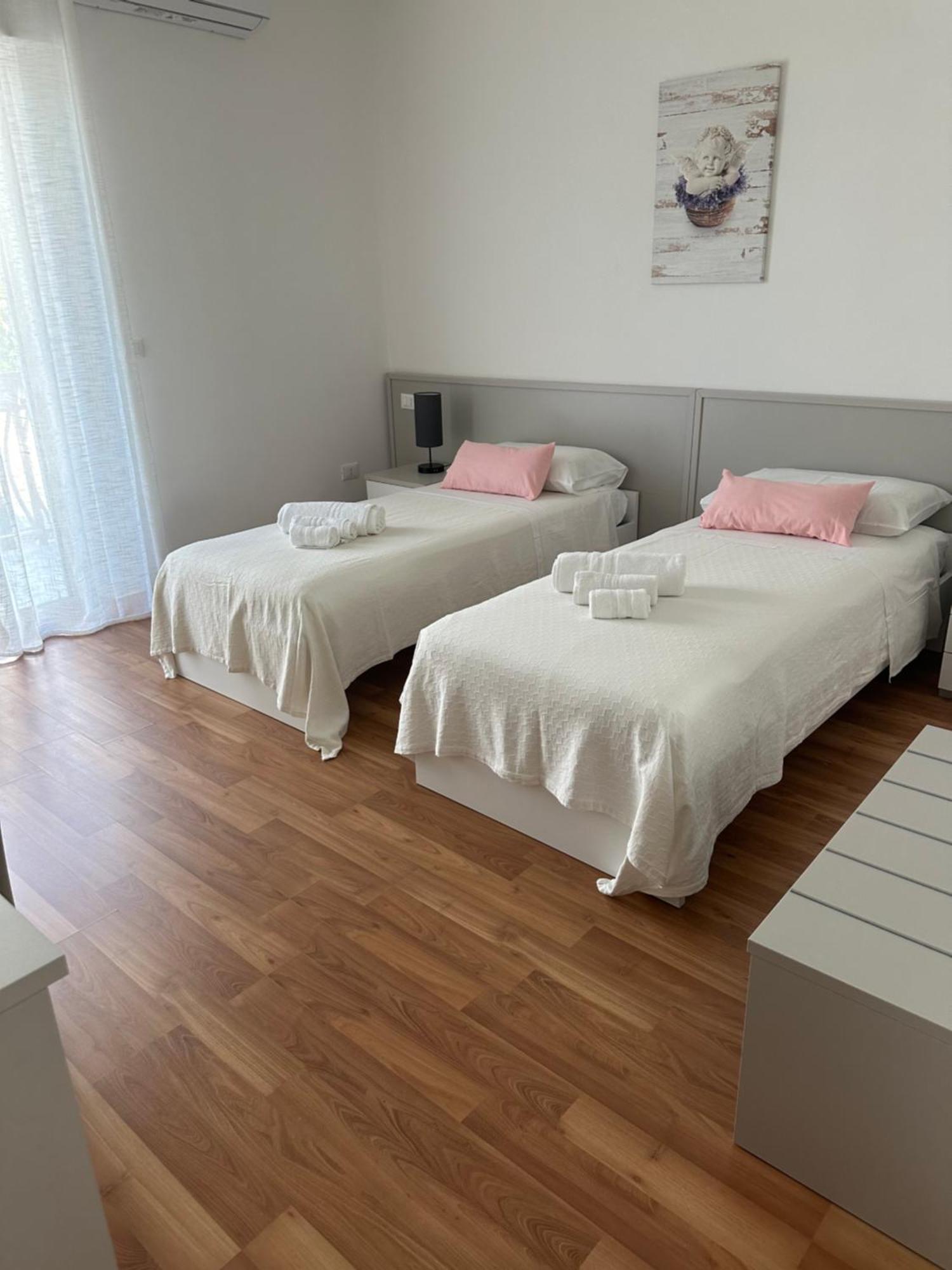 Bnb Nuova Vita Paola Exteriör bild