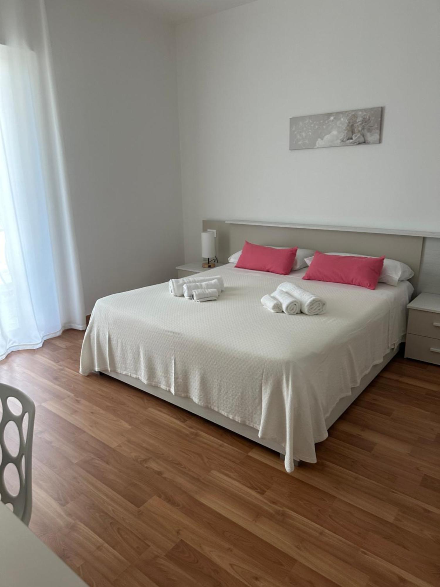 Bnb Nuova Vita Paola Exteriör bild